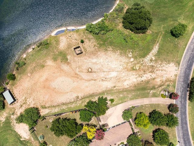 2117 Lauren DR, Spicewood, TX 78669