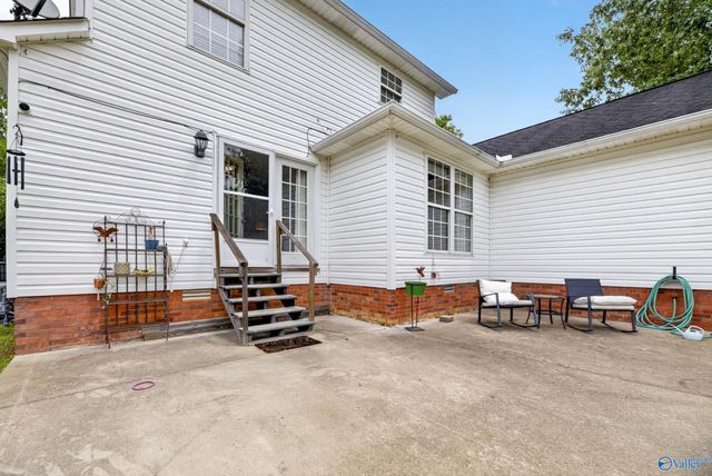 114 Royal Troon Drive, Rainbow City, AL 35906