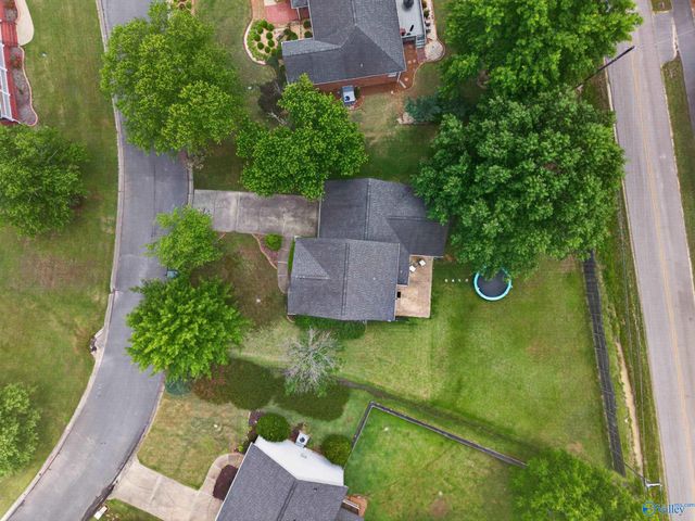 114 Royal Troon Drive, Rainbow City, AL 35906