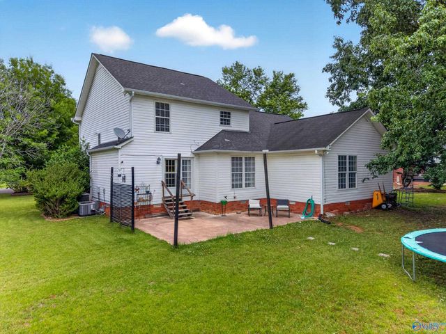 114 Royal Troon Drive, Rainbow City, AL 35906