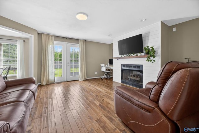 114 Royal Troon Drive, Rainbow City, AL 35906