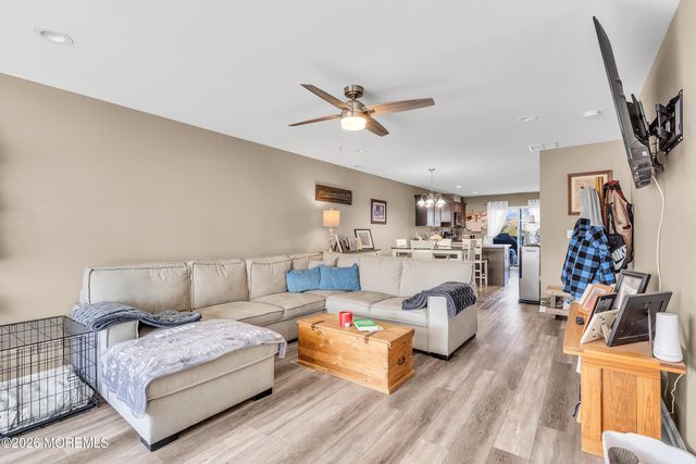 19 Berkeley Crossings Way 319, Bayville, NJ 08721