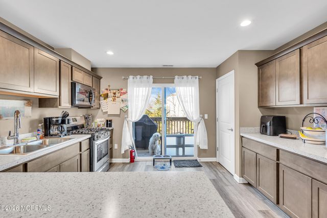 19 Berkeley Crossings Way 319, Bayville, NJ 08721