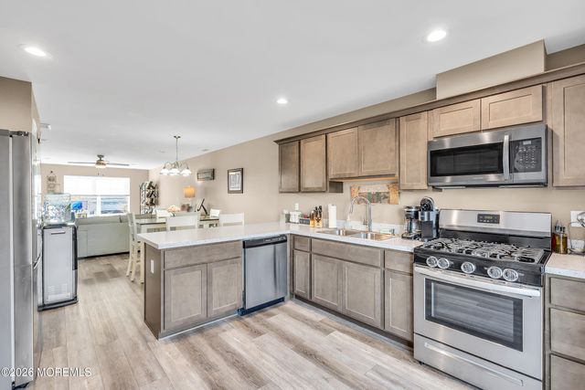 19 Berkeley Crossings Way 319, Bayville, NJ 08721