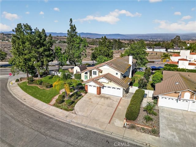 6727 Hawkley Drive, Riverside, CA 92506