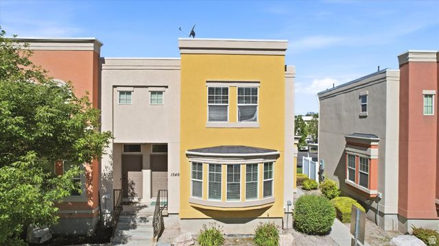 1546 S 850 W, Woods Cross, UT 84087