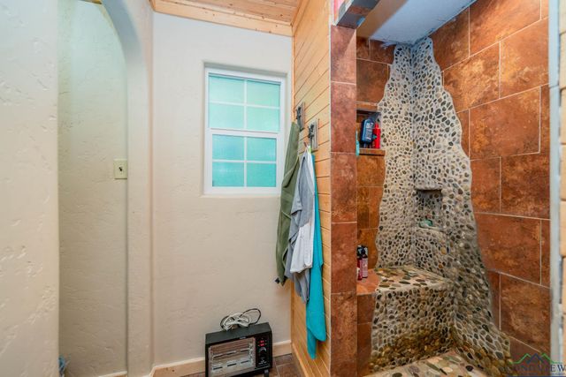 10163 County Road 2124D, Longview, TX 75603