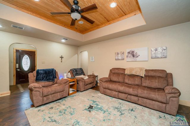 10163 County Road 2124D, Longview, TX 75603