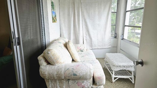 9815 47TH AVENUE N 303, St Petersburg, FL 33708