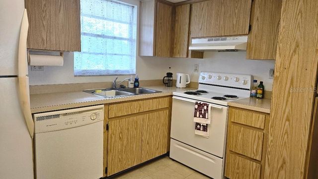 9815 47TH AVENUE N 303, St Petersburg, FL 33708