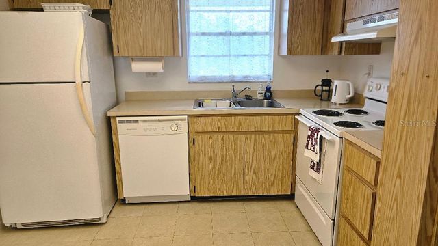 9815 47TH AVENUE N 303, St Petersburg, FL 33708