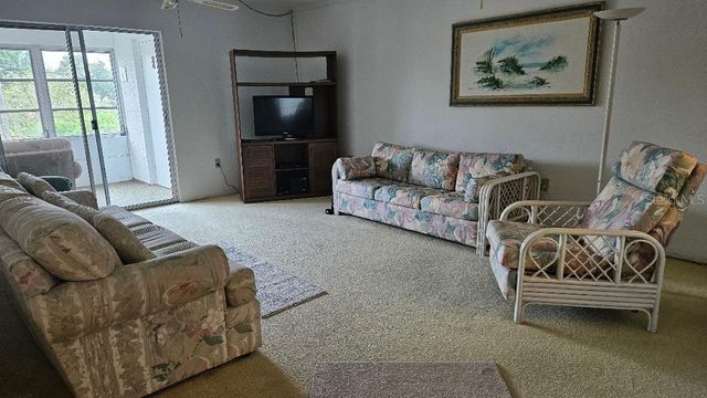 9815 47TH AVENUE N 303, St Petersburg, FL 33708
