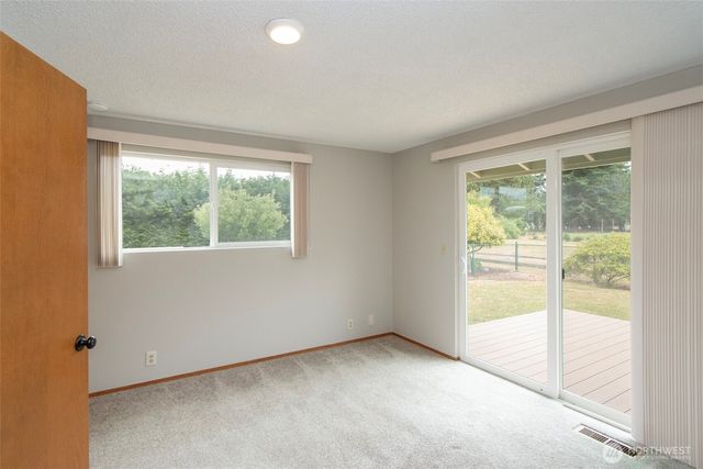 860 Thornton Drive, Sequim, WA 98382