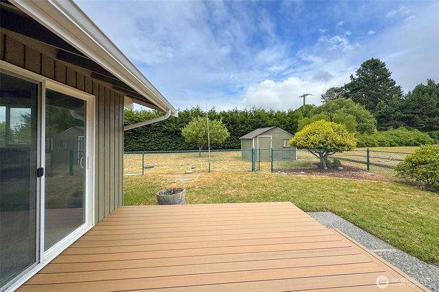 860 Thornton Drive, Sequim, WA 98382
