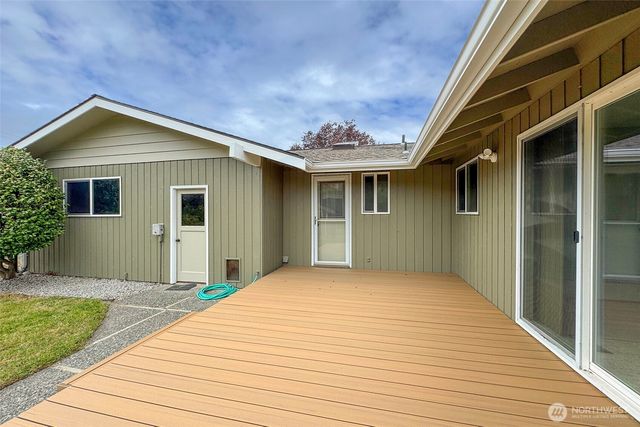 860 Thornton Drive, Sequim, WA 98382