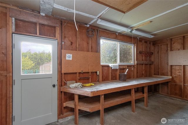 860 Thornton Drive, Sequim, WA 98382