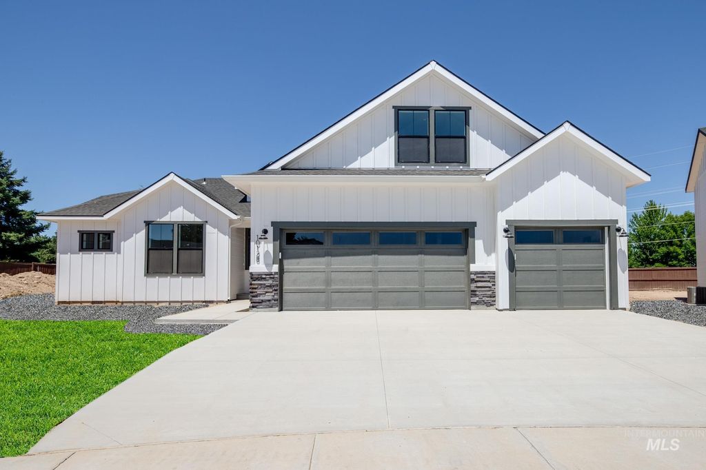 10128 W La Jolla Ct, Boise, ID 83709