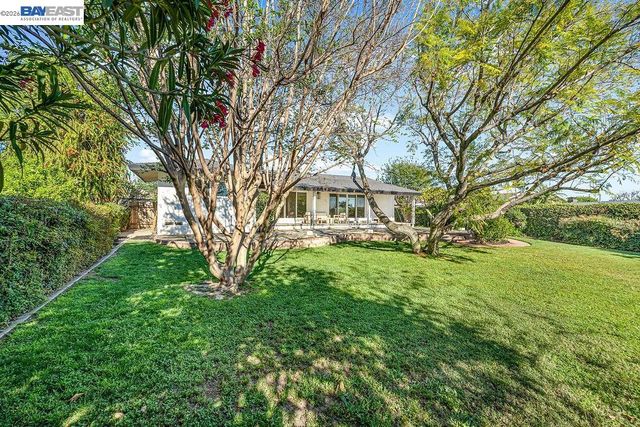 1215 Wardman Dr, Brea, CA 92821