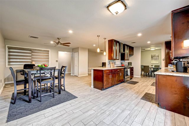 6119 Reamer Street, Houston, TX 77074