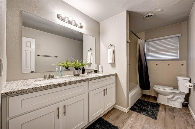 6119 Reamer Street, Houston, TX 77074