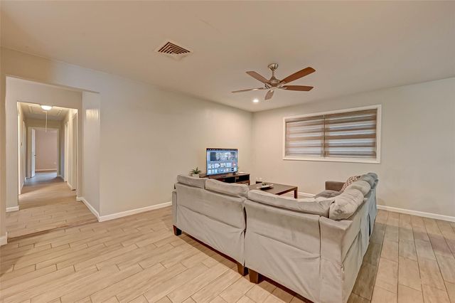 6119 Reamer Street, Houston, TX 77074