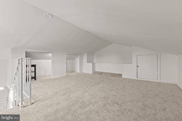 40 WOODBINE AVE, Maple Shade, NJ 08052