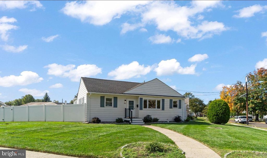 40 WOODBINE AVE, MAPLE SHADE, NJ 08052 — photo 2