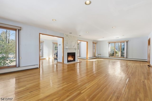 32 Sylvan Dr, Montville Twp., NJ 07058