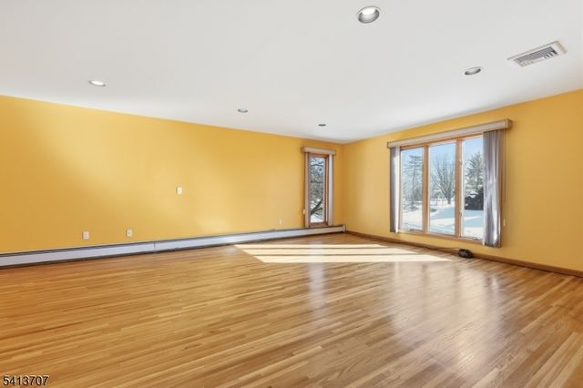 32 Sylvan Dr, Montville Twp., NJ 07058