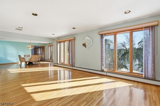 32 Sylvan Dr, Montville Twp., NJ 07058