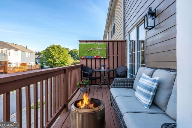 504 Blossom Way, Woodstock, GA 30188