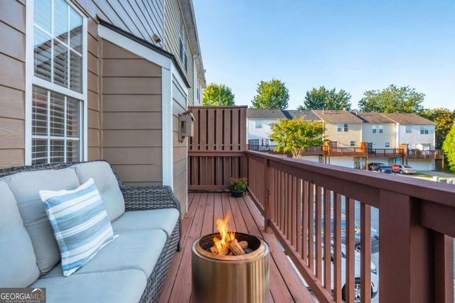 504 Blossom Way, Woodstock, GA 30188
