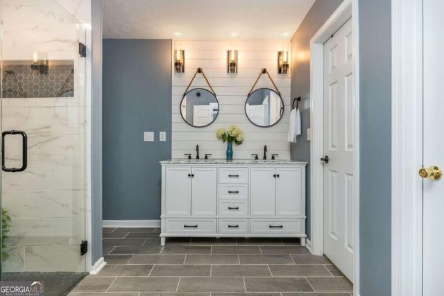 504 Blossom Way, Woodstock, GA 30188