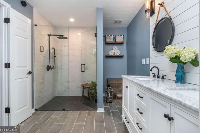 504 Blossom Way, Woodstock, GA 30188