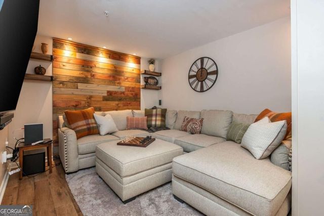 504 Blossom Way, Woodstock, GA 30188