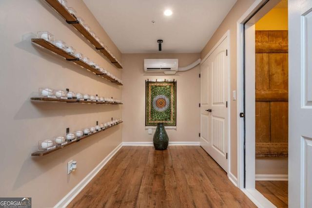504 Blossom Way, Woodstock, GA 30188