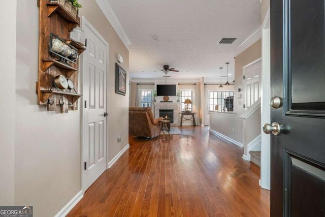 504 Blossom Way, Woodstock, GA 30188