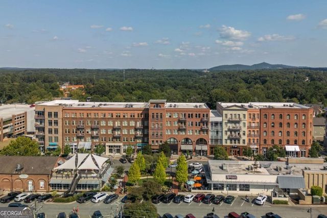 504 Blossom Way, Woodstock, GA 30188