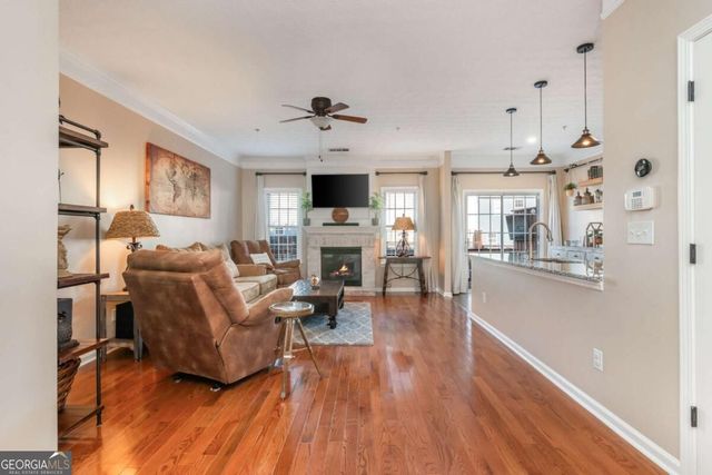 504 Blossom Way, Woodstock, GA 30188