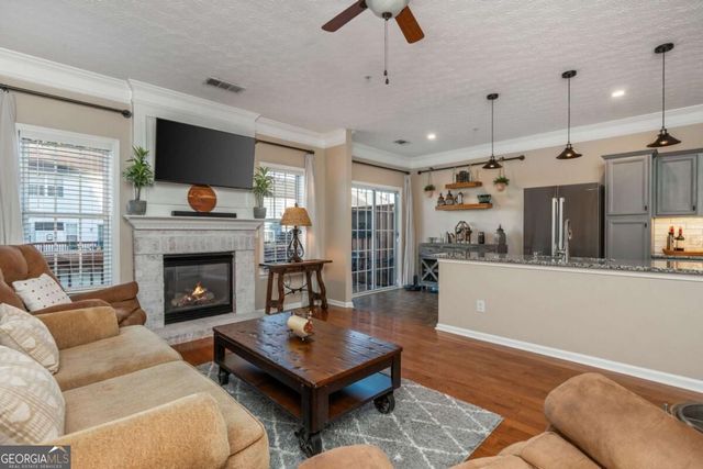 504 Blossom Way, Woodstock, GA 30188