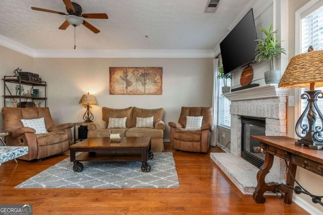 504 Blossom Way, Woodstock, GA 30188