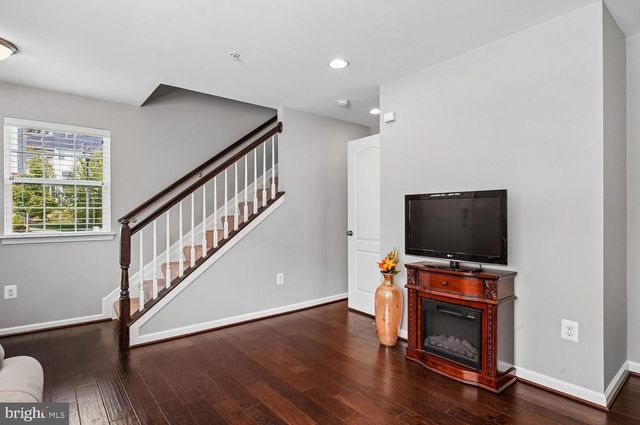 7105 RIVER BIRCH DR, Hanover, MD 21076