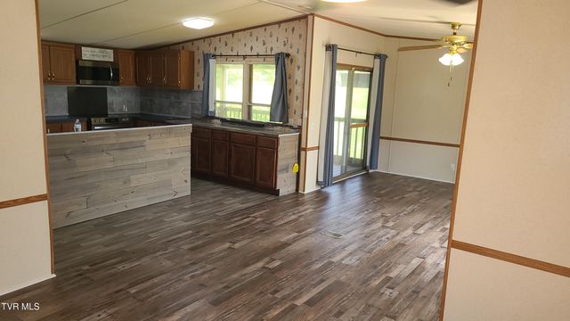 1565 Silver Grove Road, Bluff City, TN 37618