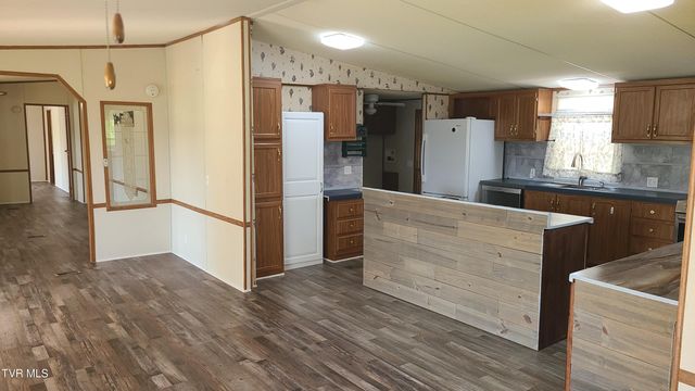 1565 Silver Grove Road, Bluff City, TN 37618