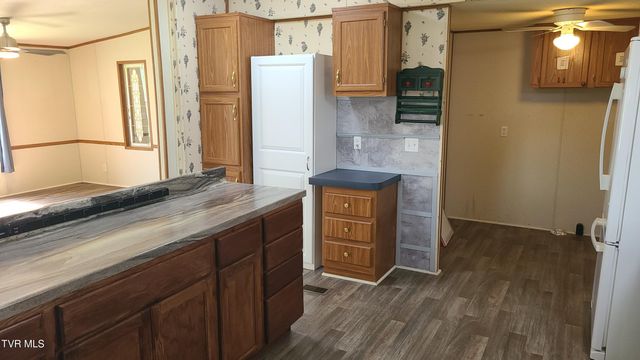 1565 Silver Grove Road, Bluff City, TN 37618