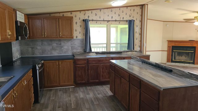 1565 Silver Grove Road, Bluff City, TN 37618