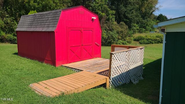 1565 Silver Grove Road, Bluff City, TN 37618