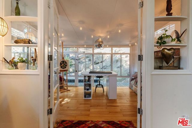 1385 Oakwood Drive, Topanga, CA 90290