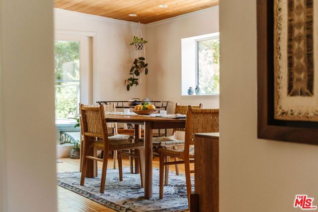 1385 Oakwood Drive, Topanga, CA 90290