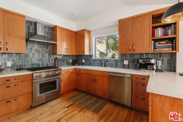 1385 Oakwood Drive, Topanga, CA 90290